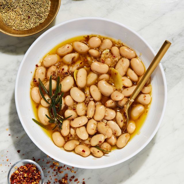 Garlicky Marinated Beans