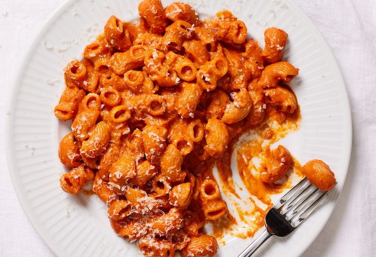 Copycat Carbone's Addicting Spicy Rigatoni